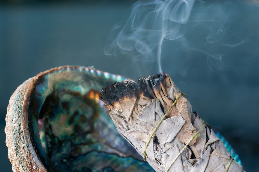 A Quick Way To Cleanse The Energy with Sage