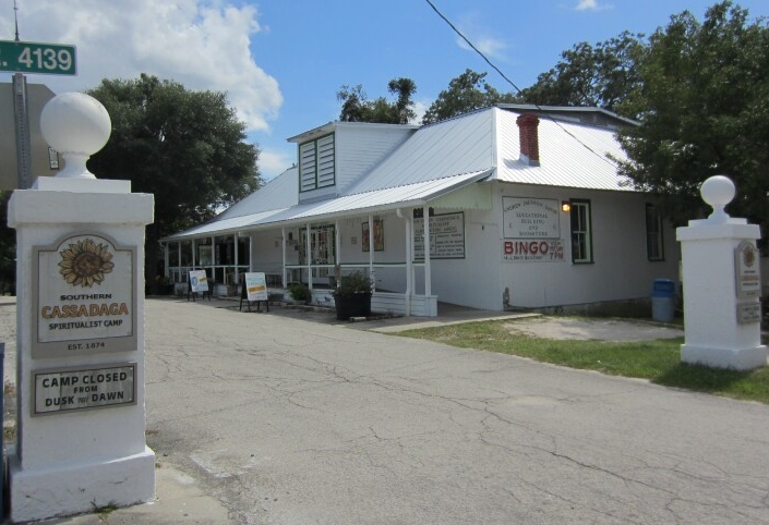 Why Are People Drawn To The Spiritualist Church